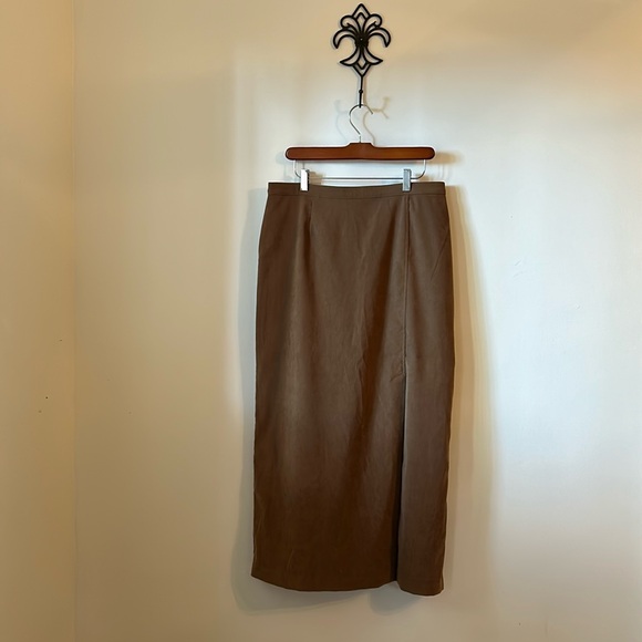 Tribal Dresses & Skirts - Tribal Stretch-Extensible Skirt, spandex, side slit, long,Sz 10, soft suede feel